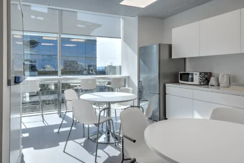 Turner office dubai media city 08